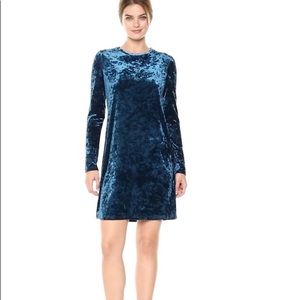 London Times Long Sleeve Velvet Dress